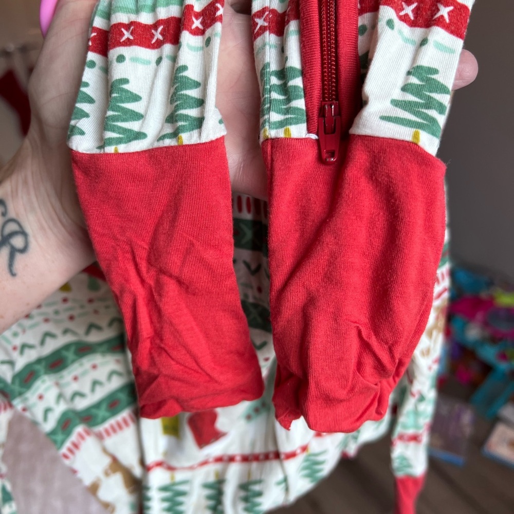 Little Sleepies Fair Isle Christmas Zippy Pajamas Size 12-18M GUC - Picture 7 of 13